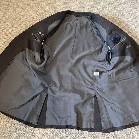 BR Charcoal Gray Two Piece Suit 40S - Picture 12 of 16